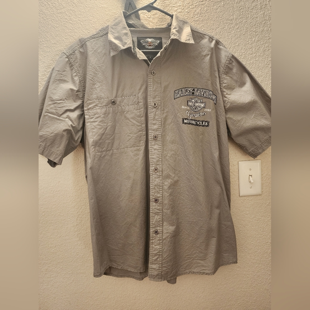 Mens harley davidson button top sz l